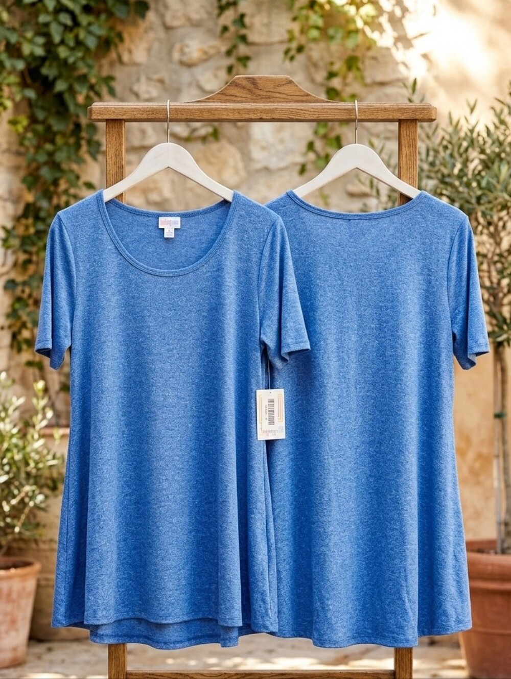 LuLaRoe Blue Solid Scoop Neck Short Sleeve Stretch Pullover T-Shirt Size S